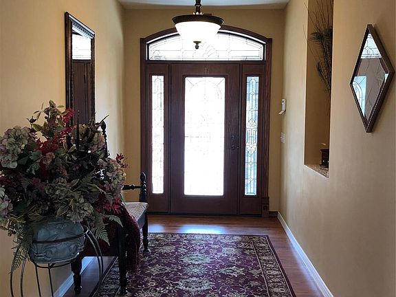 5th image of 15 Falcon Cove St