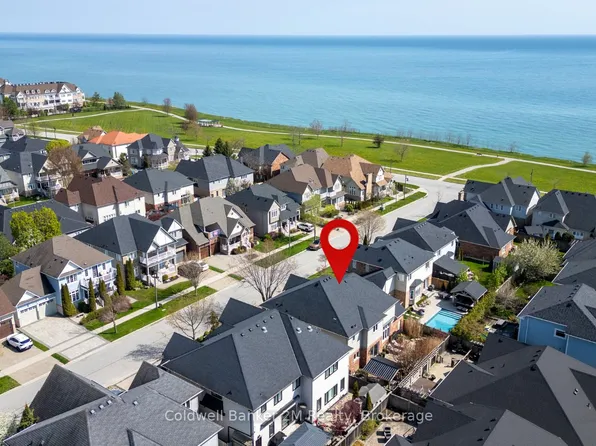 18 Corporal Patterson Ln, Clarington, ON L1B 0A7