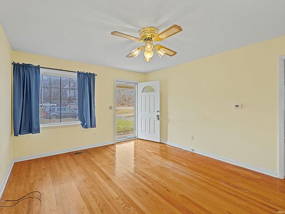 5th image of 322 S 5th St
