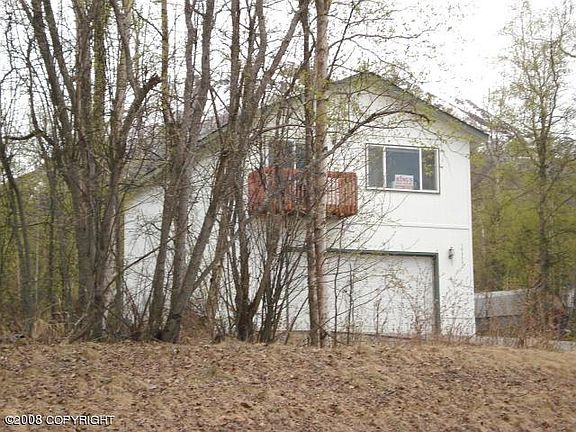 3rd image of 19333 Dogwood St