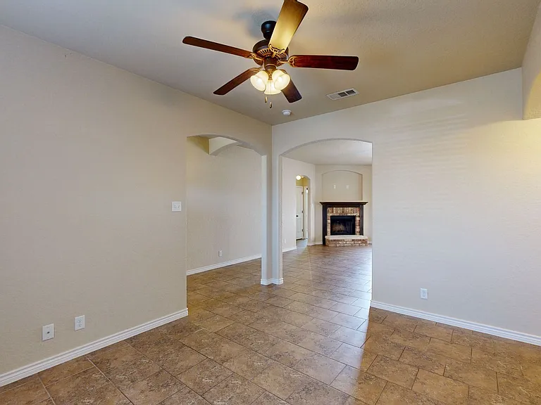 504 W Orion Dr — Photo 9