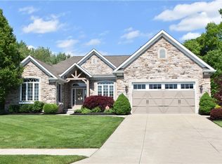 930 Duck Hollow Cir NE, North Canton, OH 44720
