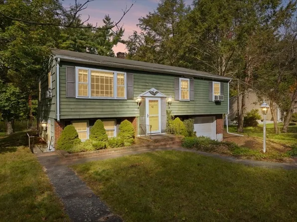 542 Richmond St, Taunton, MA 02780