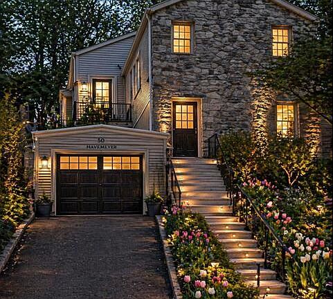 3rd image of 50 Valleywood Rd