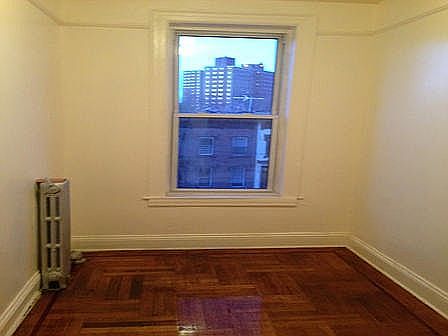 4th image of 226 Van Buren St APT 2