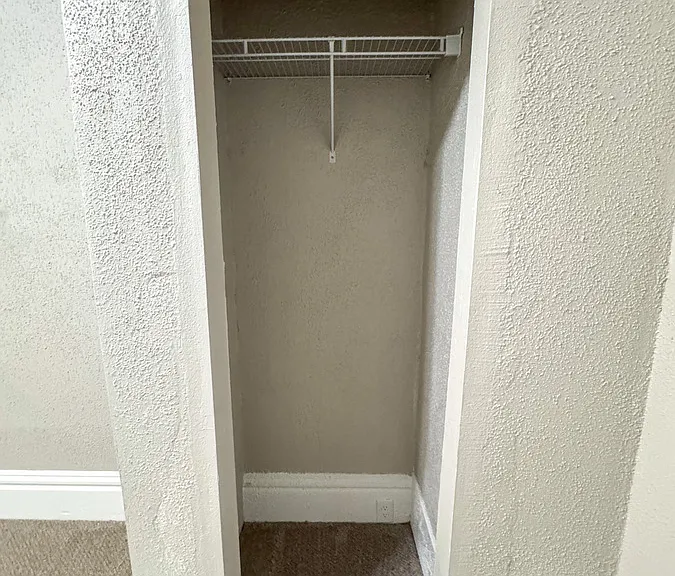 946 Muskegon Ave NW #2 — Photo 15