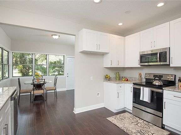 5th image of 1002 E Tomlin St