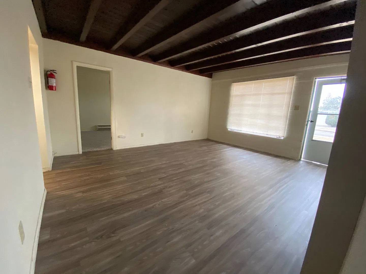Fantastic Home located in the NE Heights Large Backyard — Photo 3