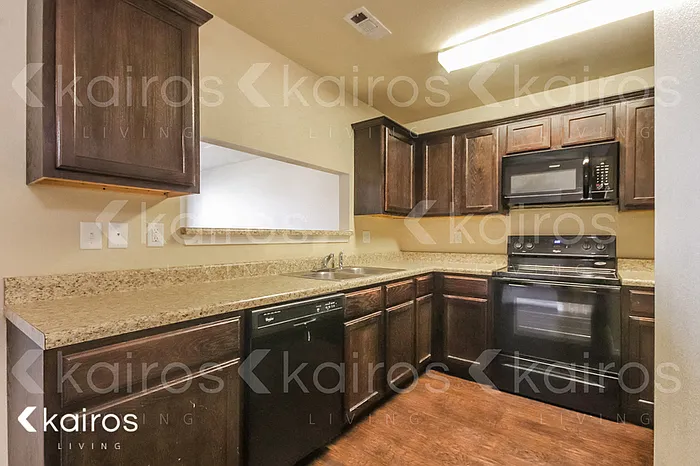 5001 Thomas St #A — Photo 6