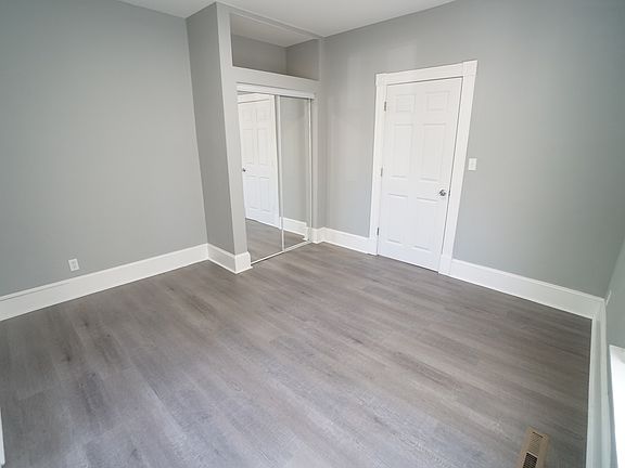 2nd image of 1521 E 25th St APT 2
