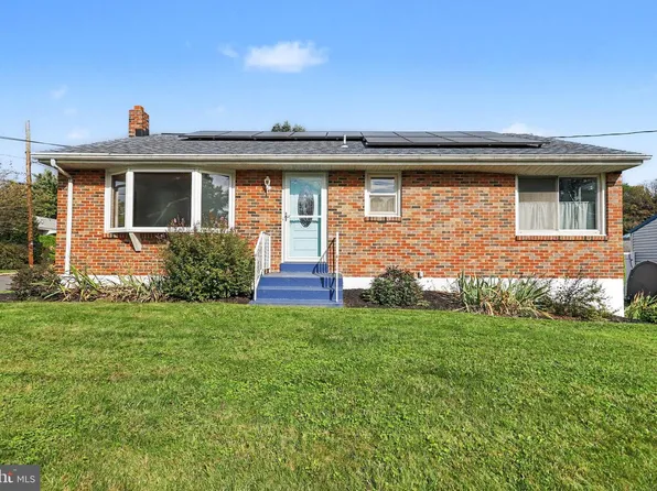 2095 Clarendon St, Camp Hill, PA 17011