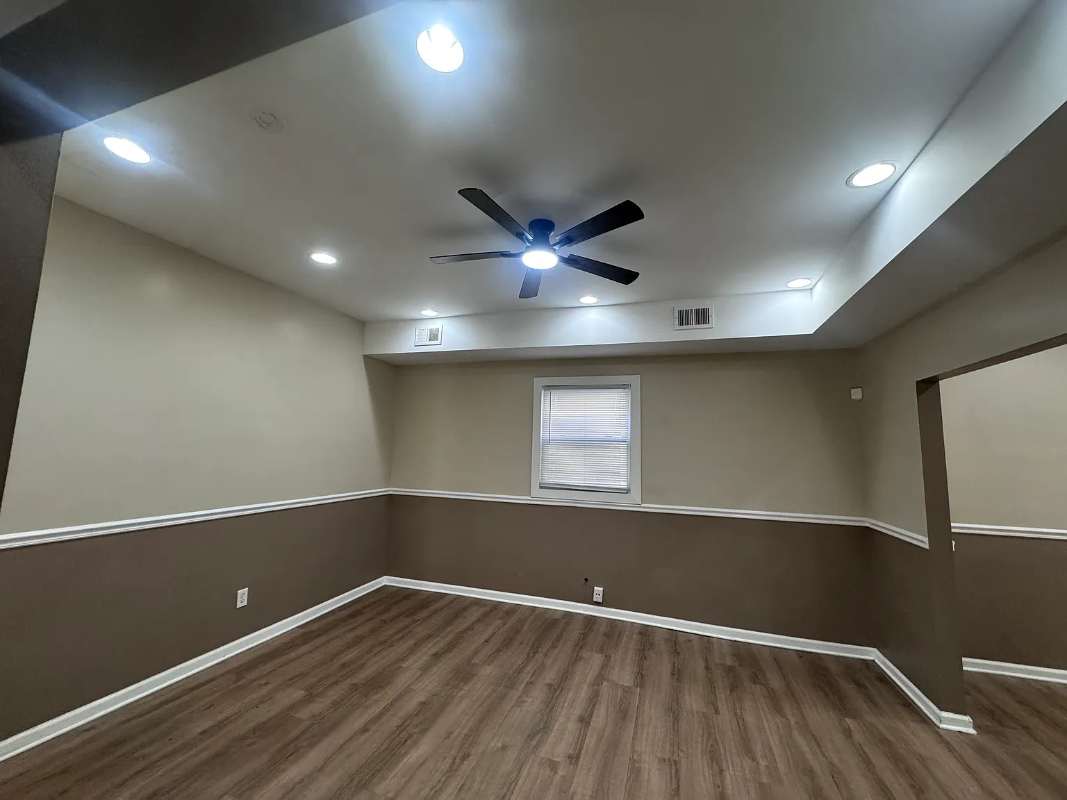 2 bed, 1100 sqft, $1,400 — Photo 4