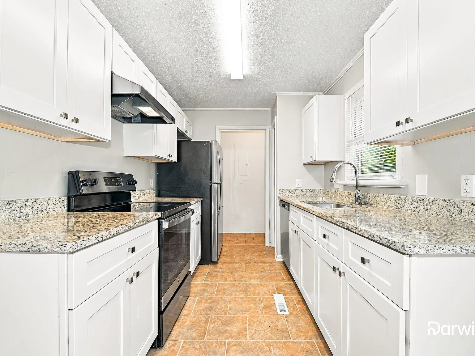 3 bed, 2.0 bath, 1138 sqft, $1,725 — Photo 4