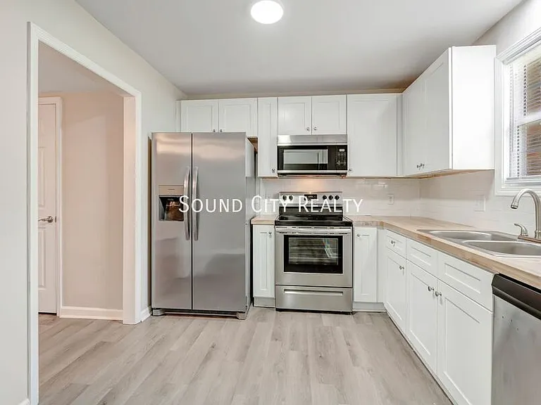 602 Alison Ct — Photo 2