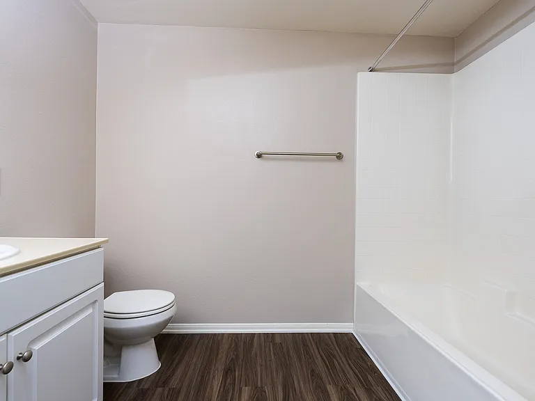 College Park Apartments — Photo 49