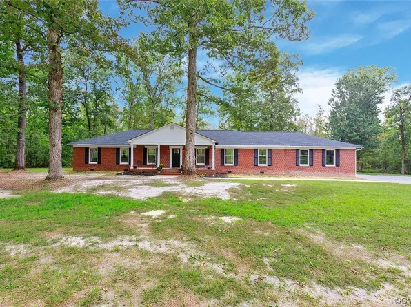 674 Spring Grove Rd, Spring Grove, VA 23881