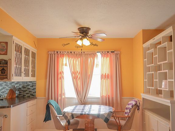 4th image of 1843 31st St