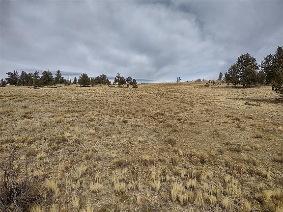 4th image of 829 Grand Teton Dr