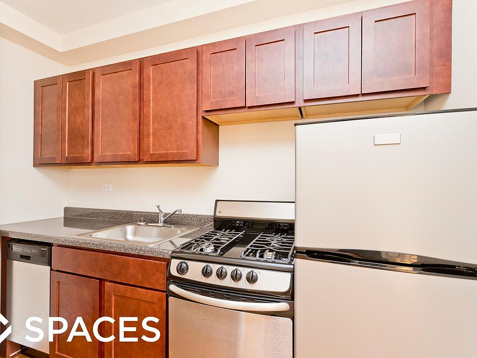 1st image of 818 W Diversey Pkwy #2nd