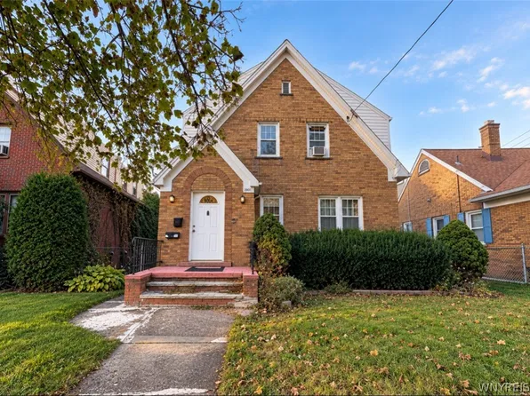 2910 Grand Ave, Niagara Falls, NY 14301