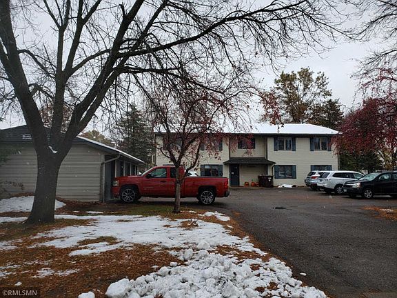 2nd image of 1300 Lincoln Ln