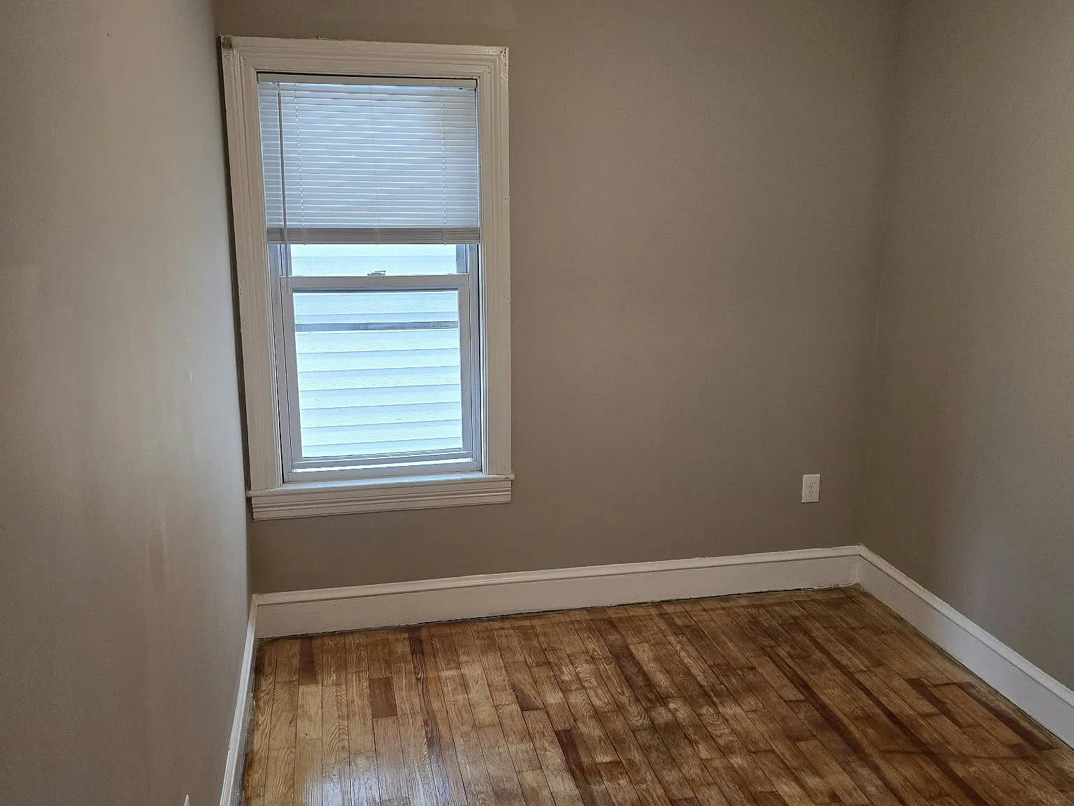 3 bed, 3036 sqft, $1,850 — Photo 4