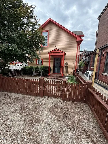 233 N East St Photo 1