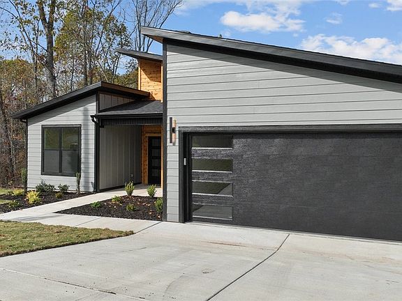 2nd image of 35 Dirleton Dr