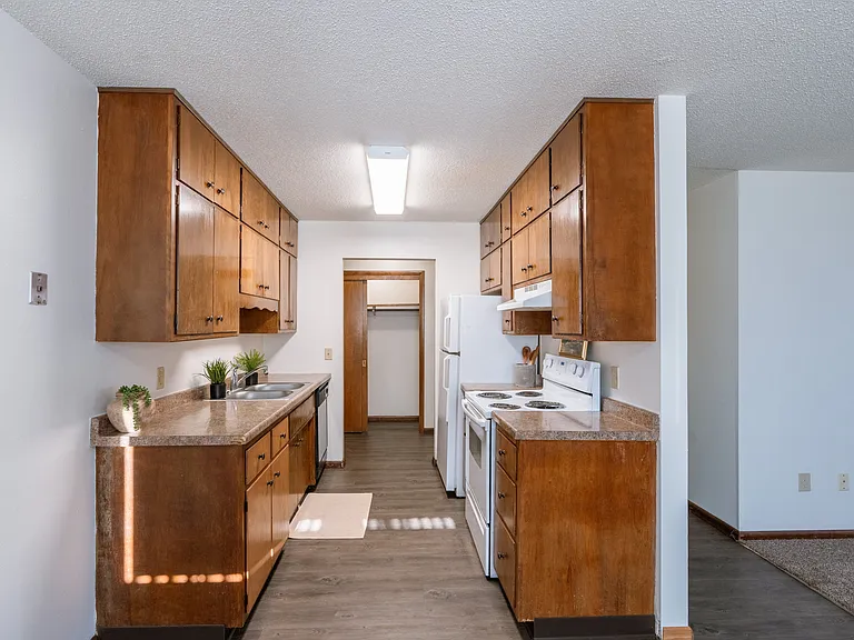 Fargo, ND Martha Alice Apartments | Kitchen