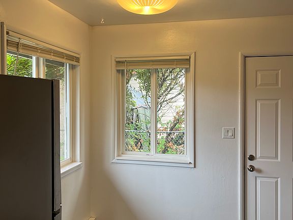 5th image of 5880 SW Hall Blvd #5880
