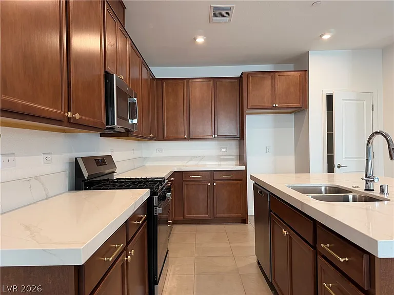 9234 Litvin St — Photo 4
