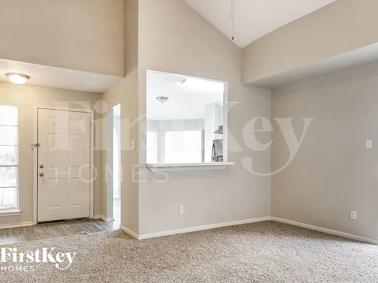 3815 Derbyhall Dr — Photo 4