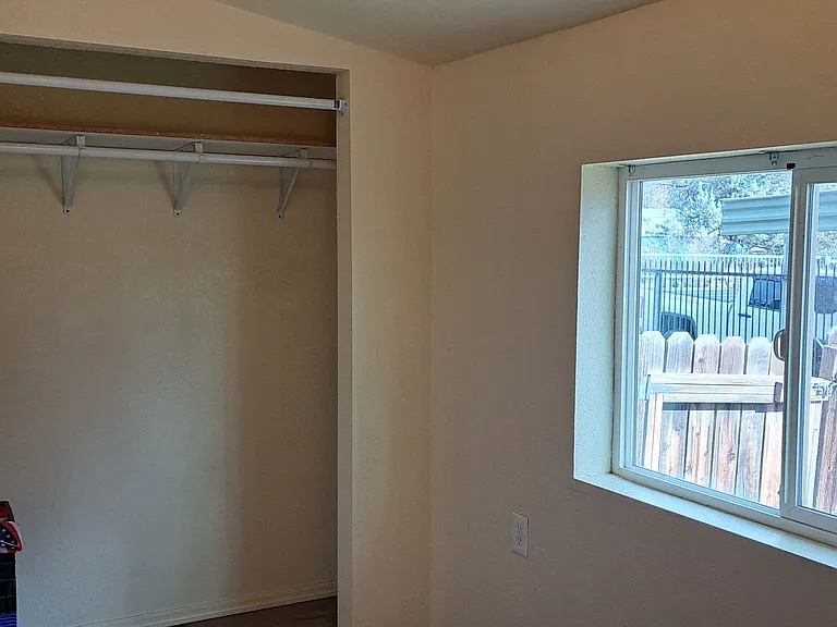 4025 E Aztec Rd — Photo 8
