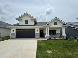 1979 Harvest Rd, Liberty, MO 64068