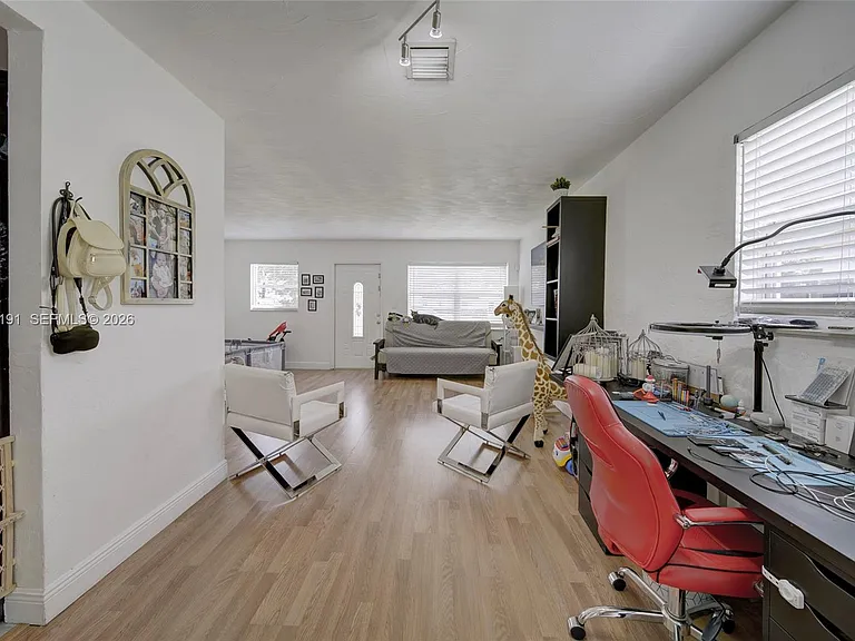 6433 SW 25th St — Photo 19