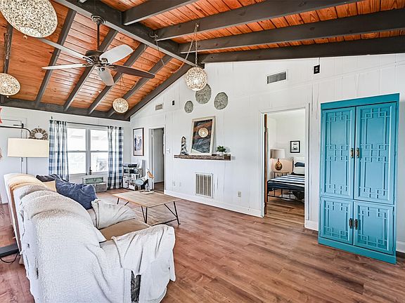 4th image of 16519 Captain Kidd Rd