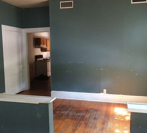 4th image of 402 Jordan St APT A