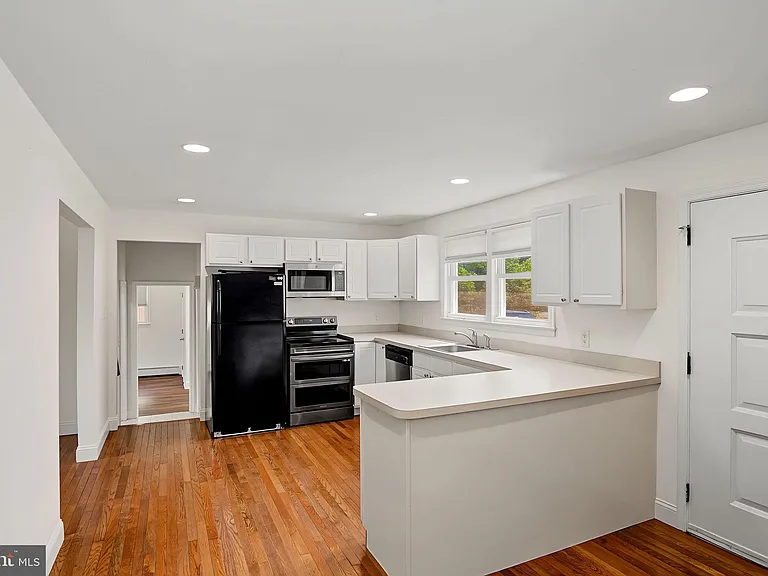 2315 English Creek Ave — Photo 3