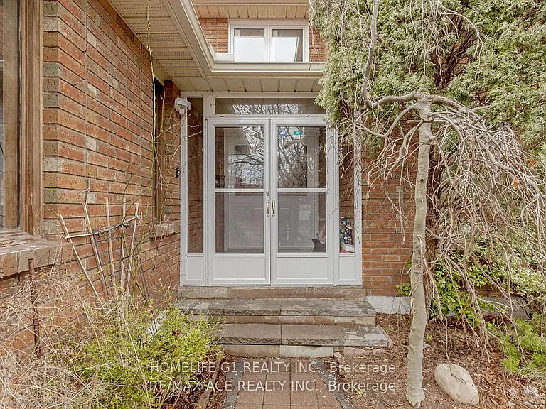 1319 Greenwood Cres — Photo 22