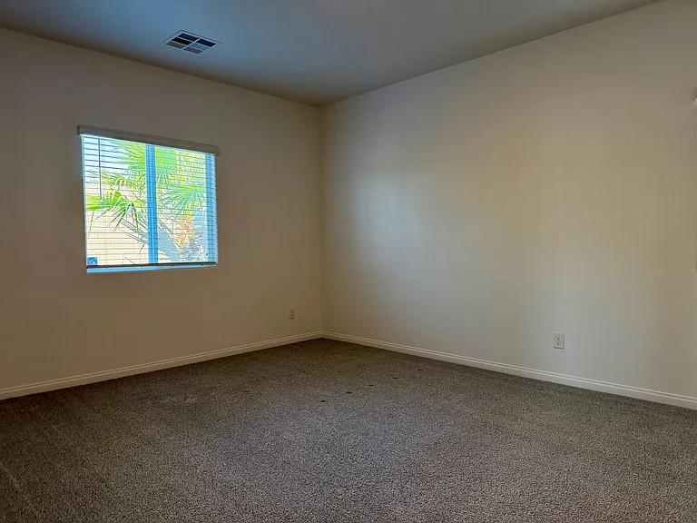 1671 Douglas Creek St — Photo 7