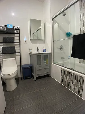 Rented by Highline Residential | media 27