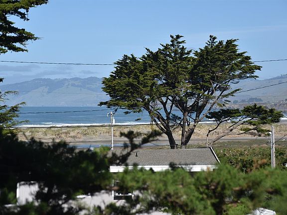 5th image of 255 Driftwood Avenue