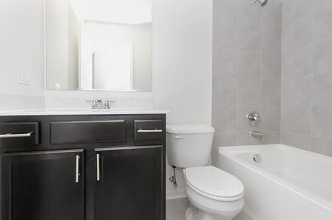 3 bed, 2.5 bath, 2000 sqft, $3,300 — Photo 2
