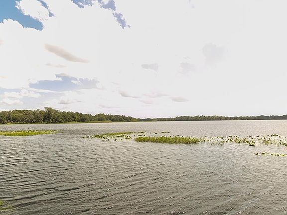 3rd image of 3988 E Lake Park Dr