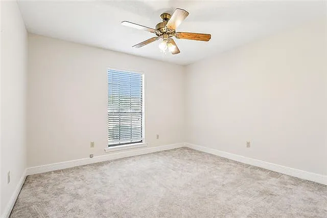 32 Beth Dr — Photo 8