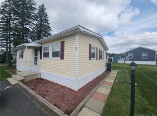 1 Marina Poin #1, Danbury, CT 06810