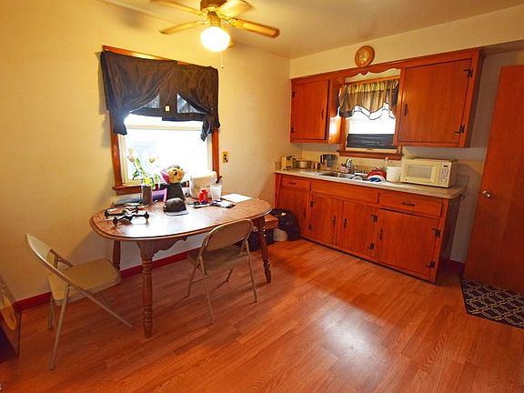 4th image of 22530 Coulter Ave