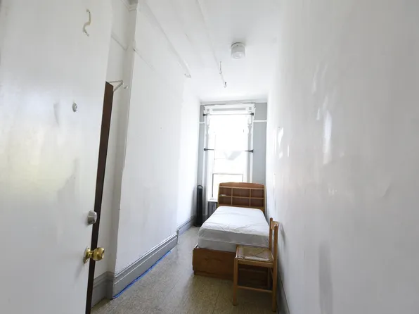 409 East 139th Street image 3 of 21