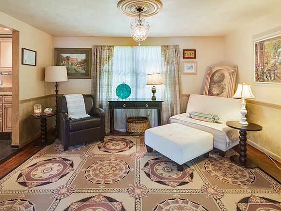 Barclay Farm Home For Sale