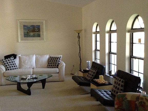 4th image of 506 Bay Cir